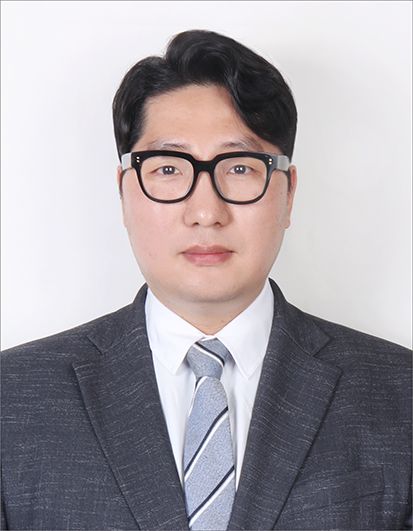 윤명성 사진